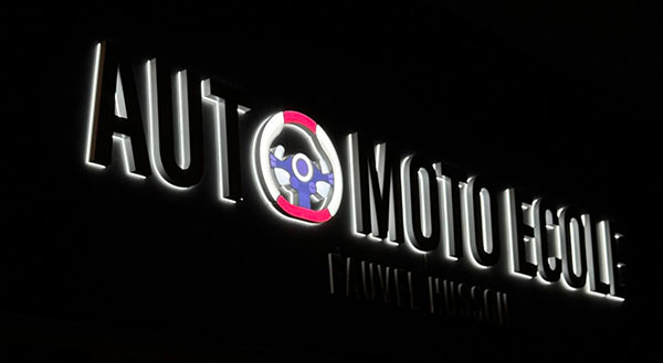 enseigne nuit auto école